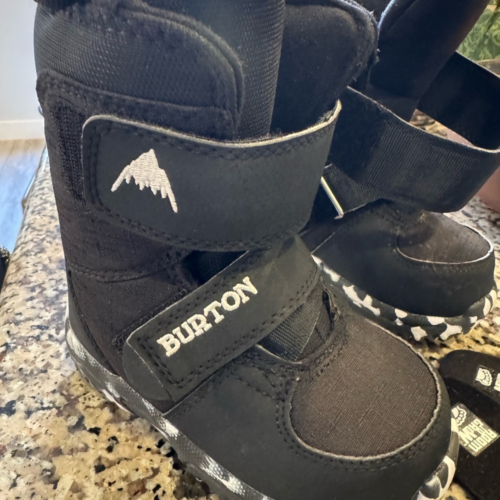 Burton Little Kids Mini Grom Black Snowboard Boots size 10